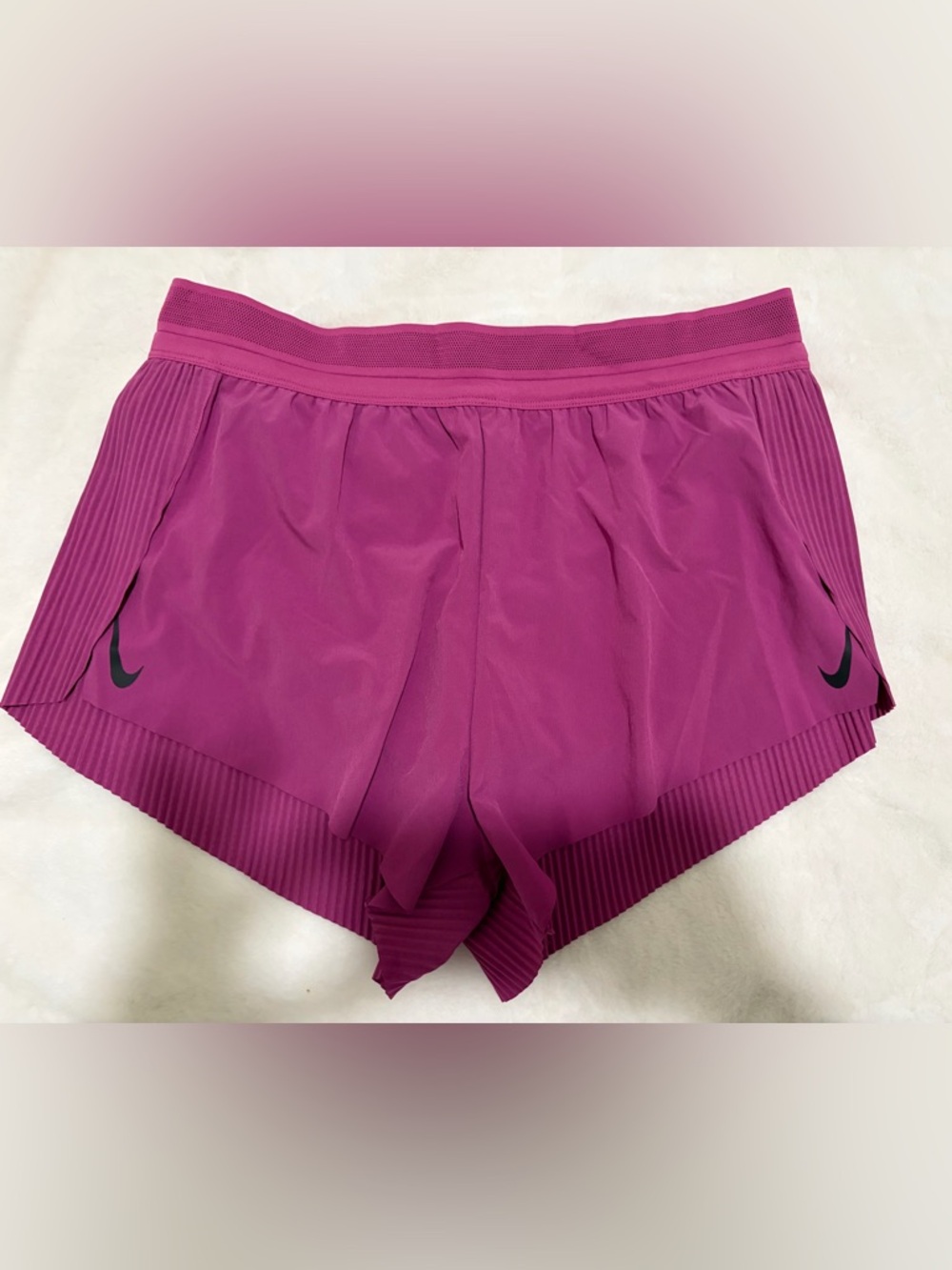 Women’s Nike Aeroswift Shorts - Magenta